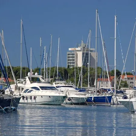 Plava Plaza Apartment